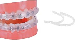 Análisis de materiales en protectores bucales para brackets