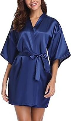Pros y Contras de Usar un Kimono Azul en Artes Marciales